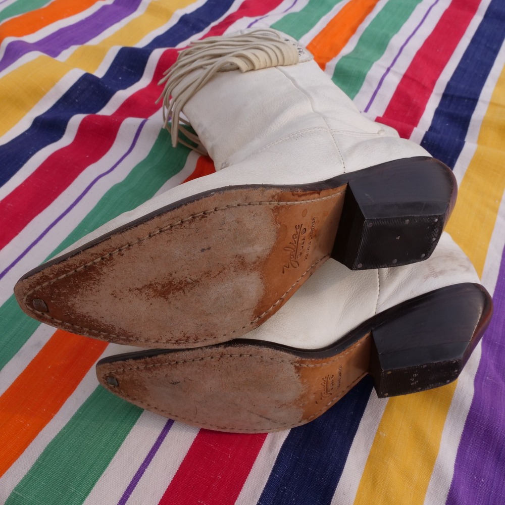 Vintage 90s Zodiac white suede fringed cowgirl cowboy boots - Picture 4 of 10